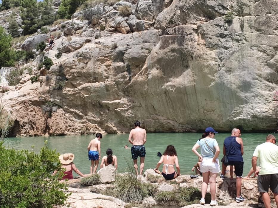 Fuente Caputa, con riesgo de covid y sin vigilancia, sigue recibiendo visitantes