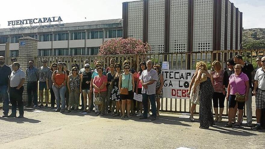 Los trabajadores piden mediación para negociar el cierre de Fuentecapala