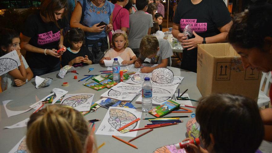 Imagen de actividades en una pasada edición de la Noche Europea de los Investigadores.