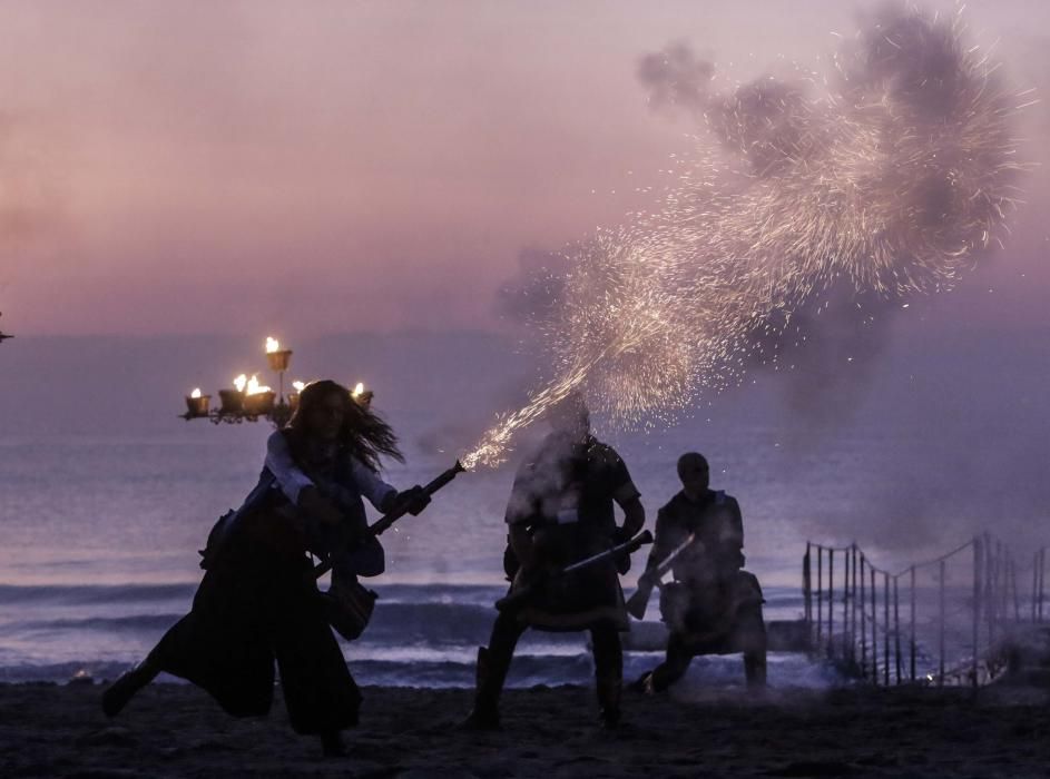 El Desembarco al amanecer da inicio a los Moros y Cristianos de El Campello