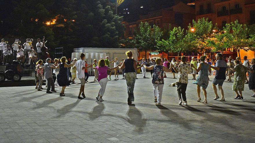 Ballada de sardanes a la passada festa major