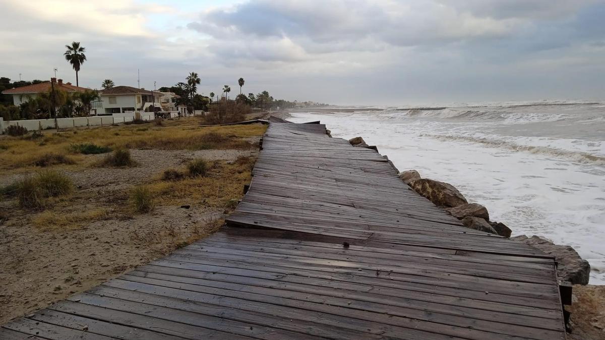 Almenara sufrió diferentes daños en su costa y está a la espera de que si inicien algunos trabajos de Costas.