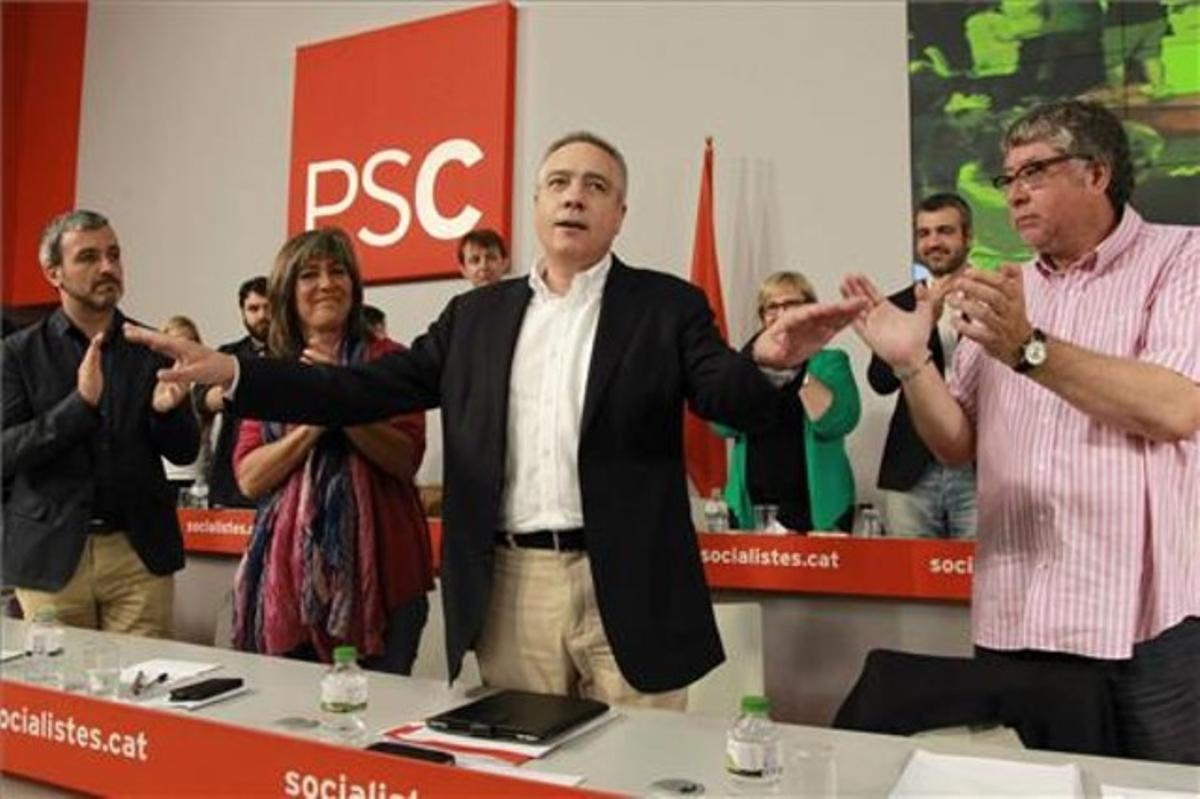 Pere Navarro agradece el apoyo de sus compañeros al inicio del Consell Nacional extraordinario