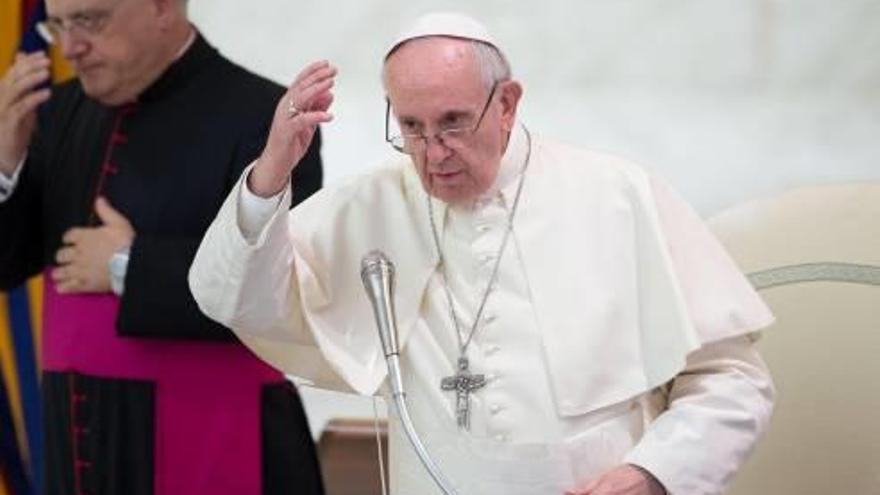 El papa Francesc, assistint a l&#039;audiència al Vaticà.