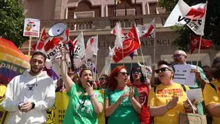 Huelga educativa: Cientos de personas exigen la dimisión del conseller de Educación en Castellón