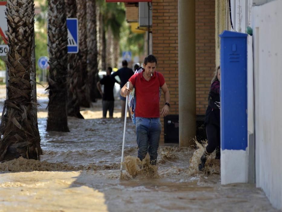 Gota fría en Los Alcázares: Inundaciones, rescates y destrozos