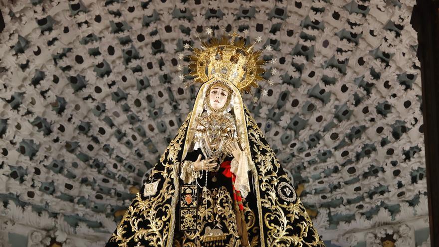 Viernes de Dolores en Córdoba: vía crucis, besapiés, besamanos... Estos son todos los actos cofrades