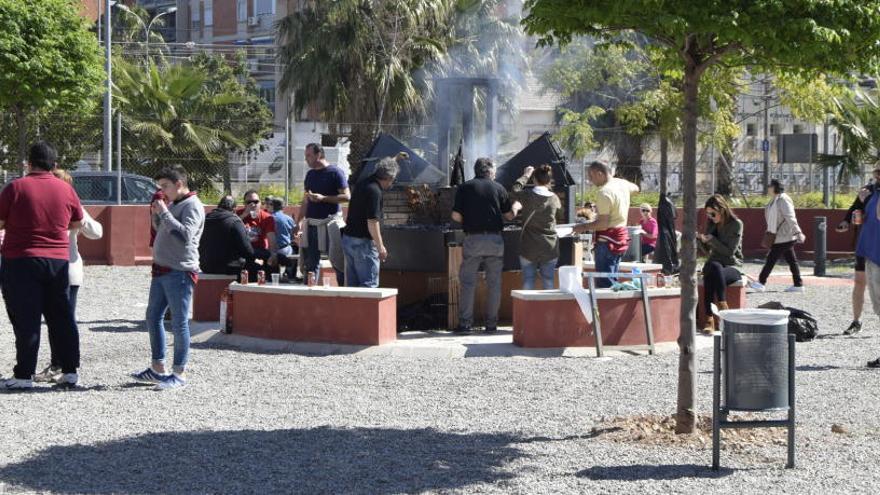 Familias en la zona de ocio.