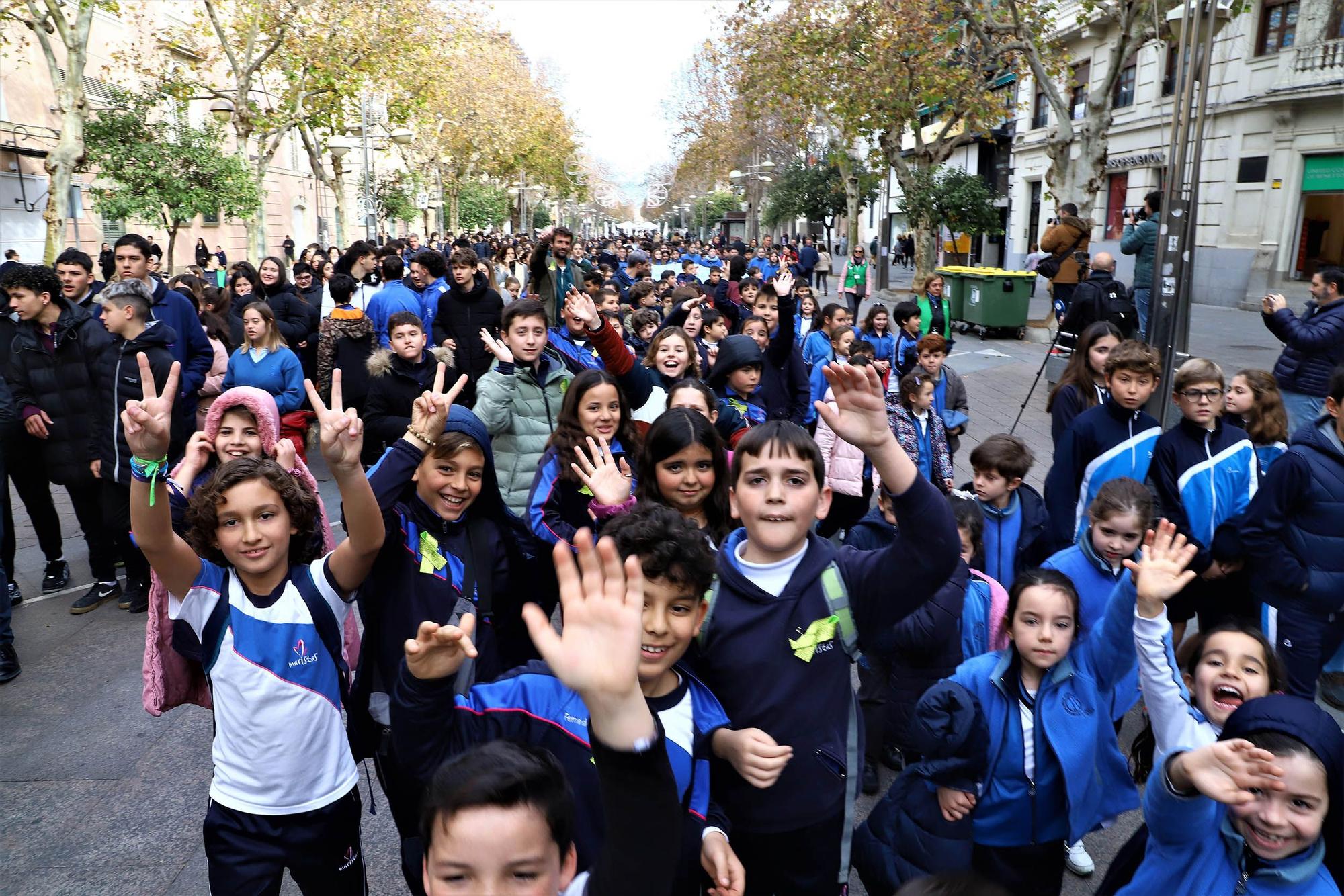 1.100 escolares marchan contra el cáncer