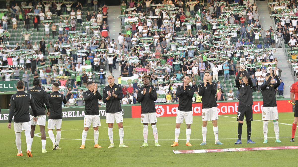 La plantilla del Elche se va de vacaciones con muchas incógnitas