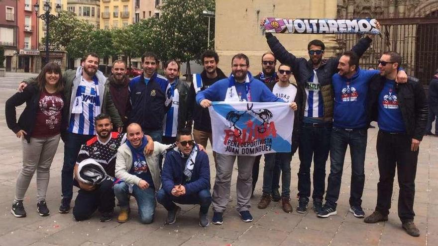 Integrantes de la peña Faluya, ayer en Logroño.