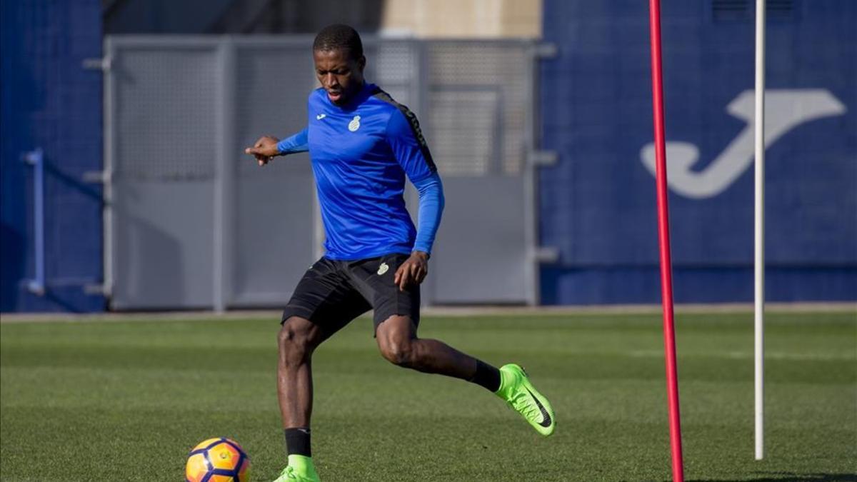 Pape Diop, centrocampista del Espanyol