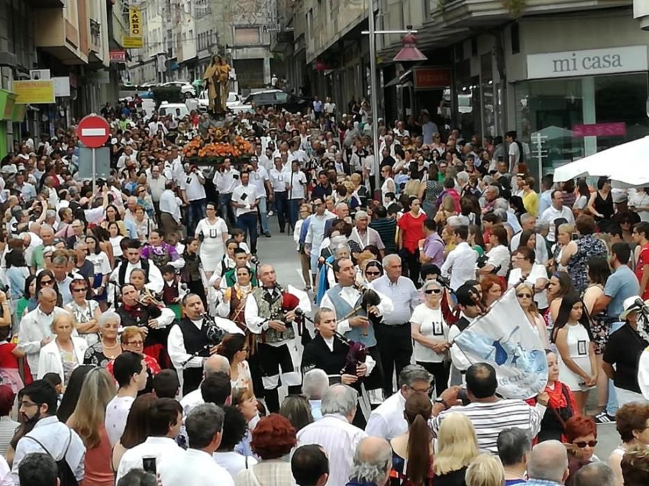 Marín se engalana por tierra y por mar para festejar el día grande del Carmen