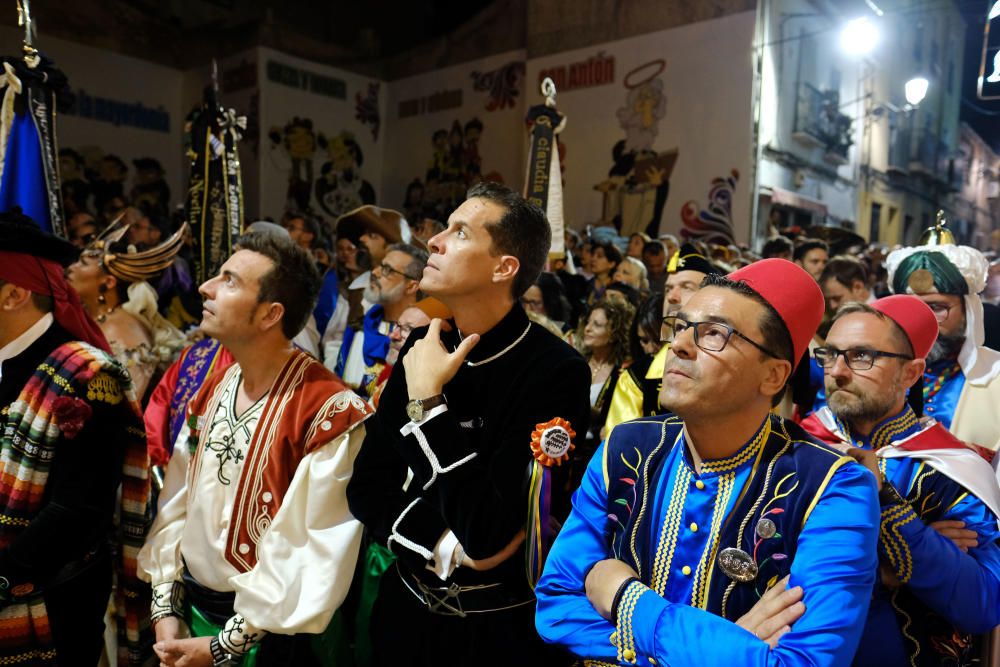 Miles de devotos festeros acompañaron al santo anacoreta en la sobria y tradicional Procesión