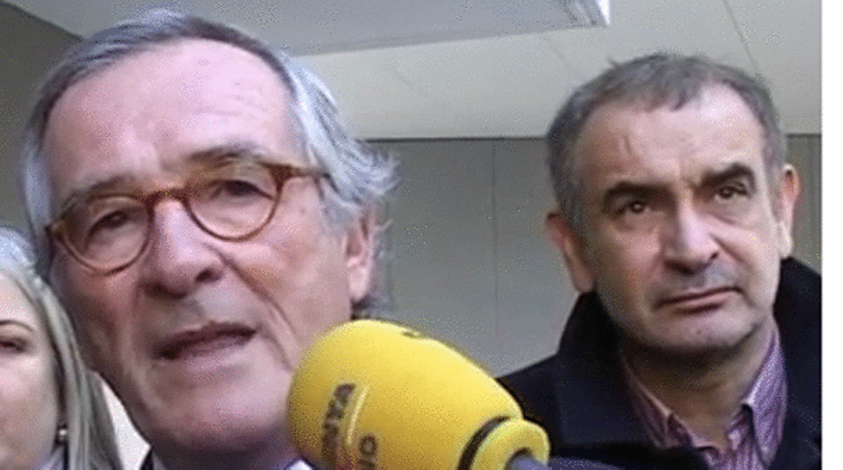 L’alcalde de Barcelona, Xavier Trias, inaugura 25 pisos d’urgència per a famílies desnonades.