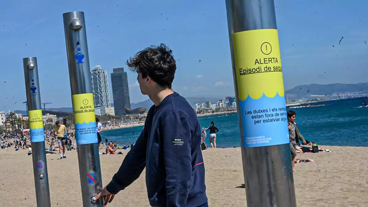 ¿Qué ayuntamientos mantendrán las duchas cerradas pese a que no hay sequía?