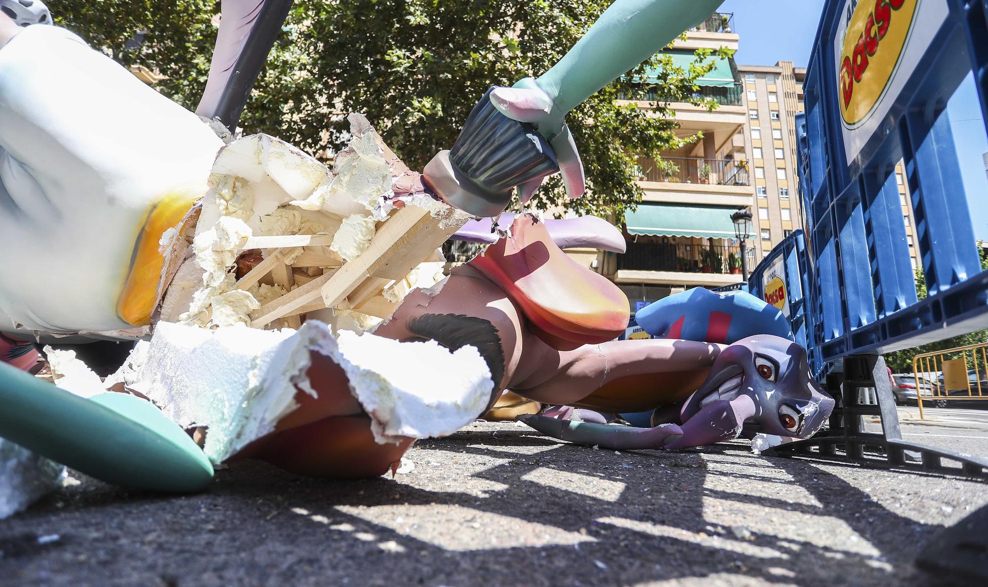 Así quedó la falla valencianista destrozada por la tormenta