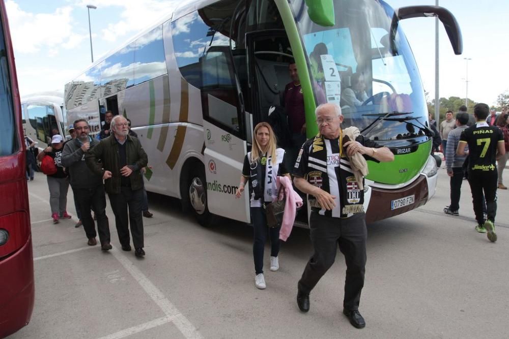 Así han vivido los aficionados del FC Cartagena el derbi