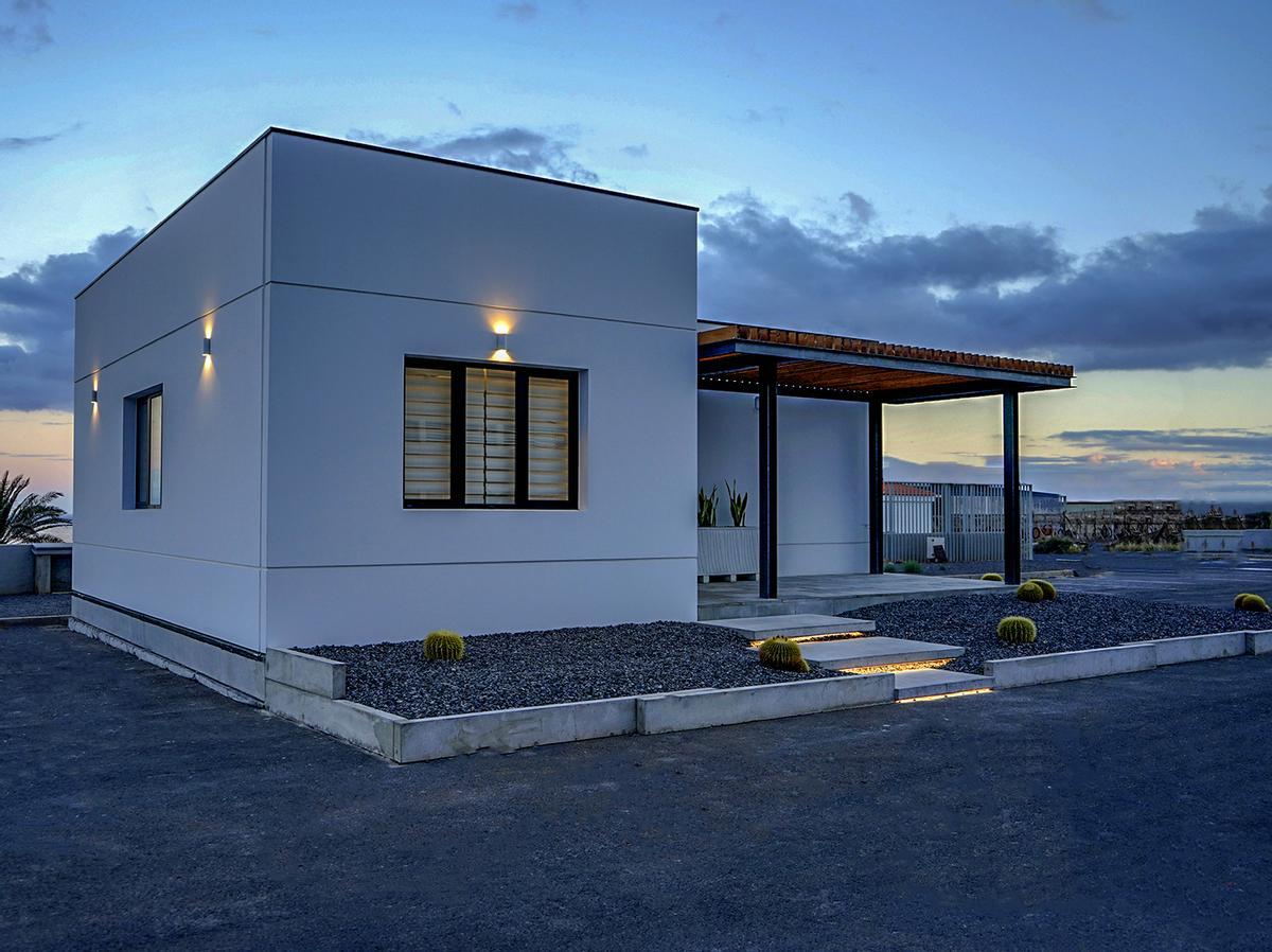 Modelo piloto de una casa modular en Las Eras, Arico.