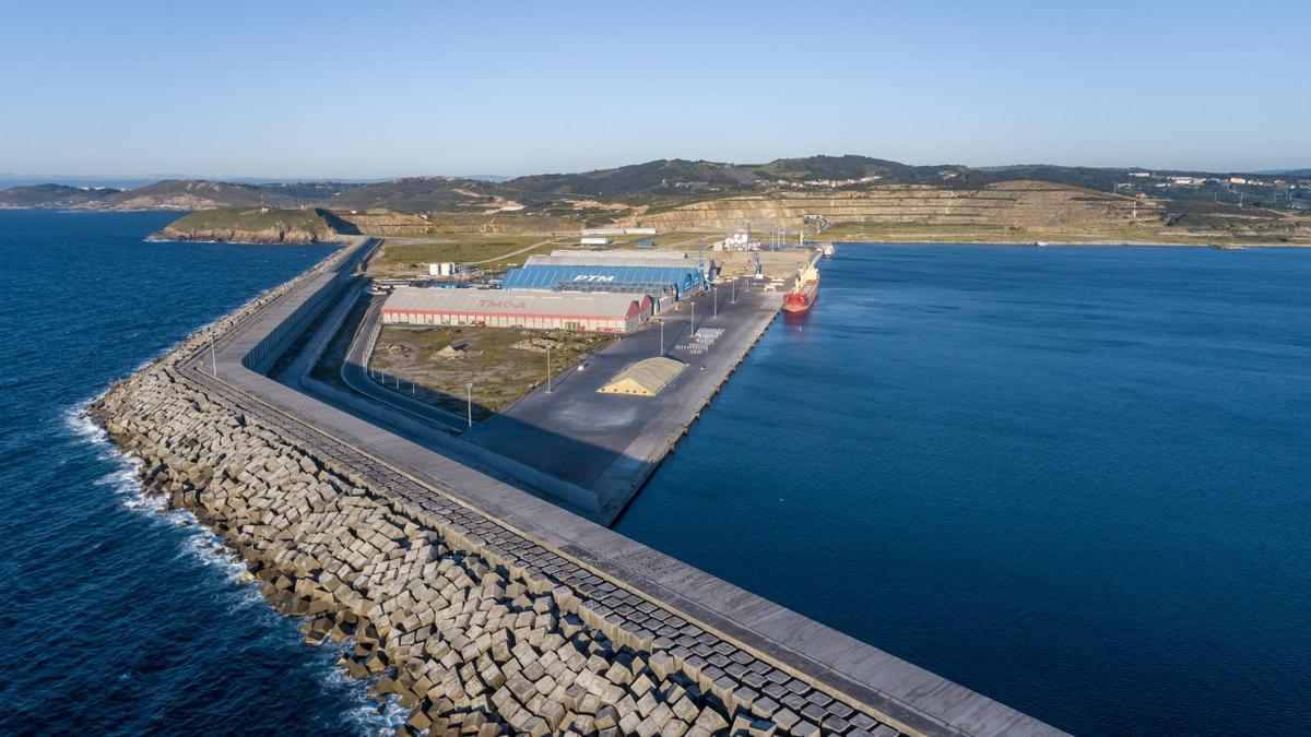 Puerto exterior de Langosteira, en A Coruña