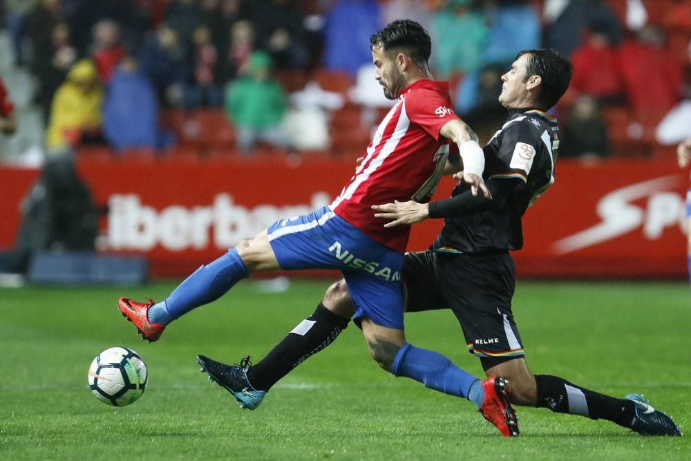 El partido entre el Sporting y el Rayo, en imágenes