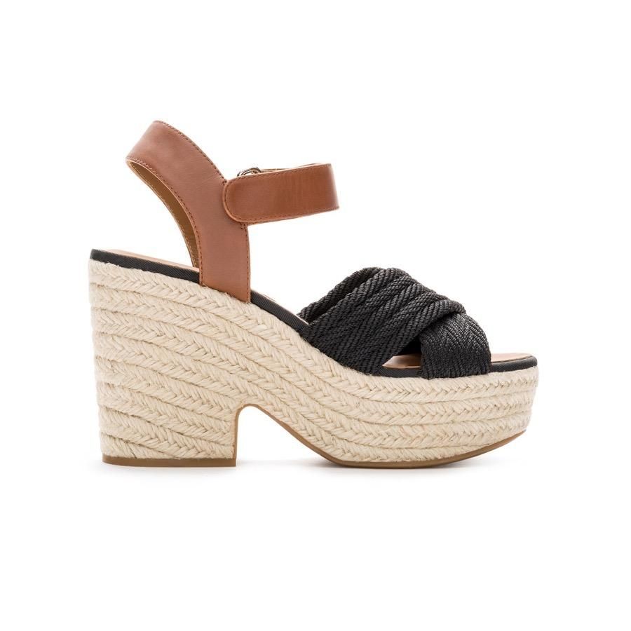 Rebajas Bimba y Lola zapatos imprescindibles, cuña de yute negra