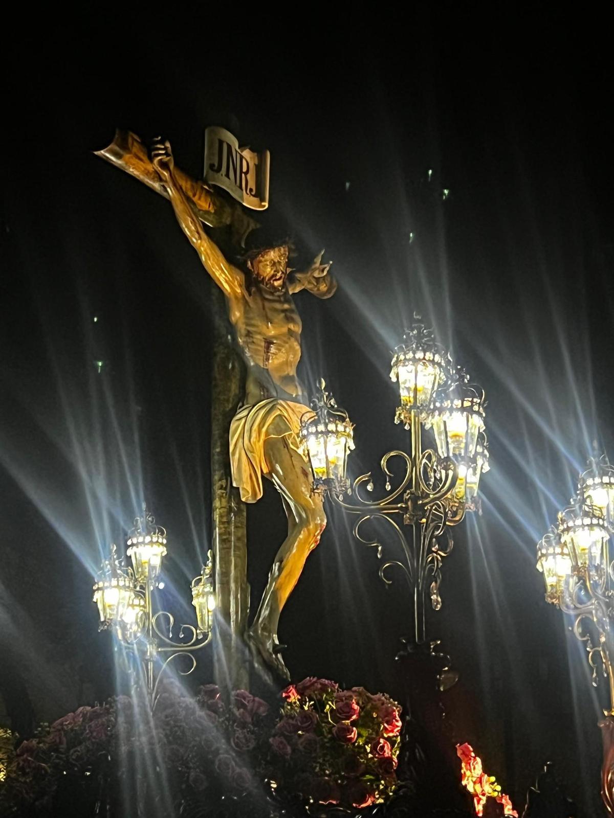 Imagen del Cristo a medianoche, en la procesión del Silencio.