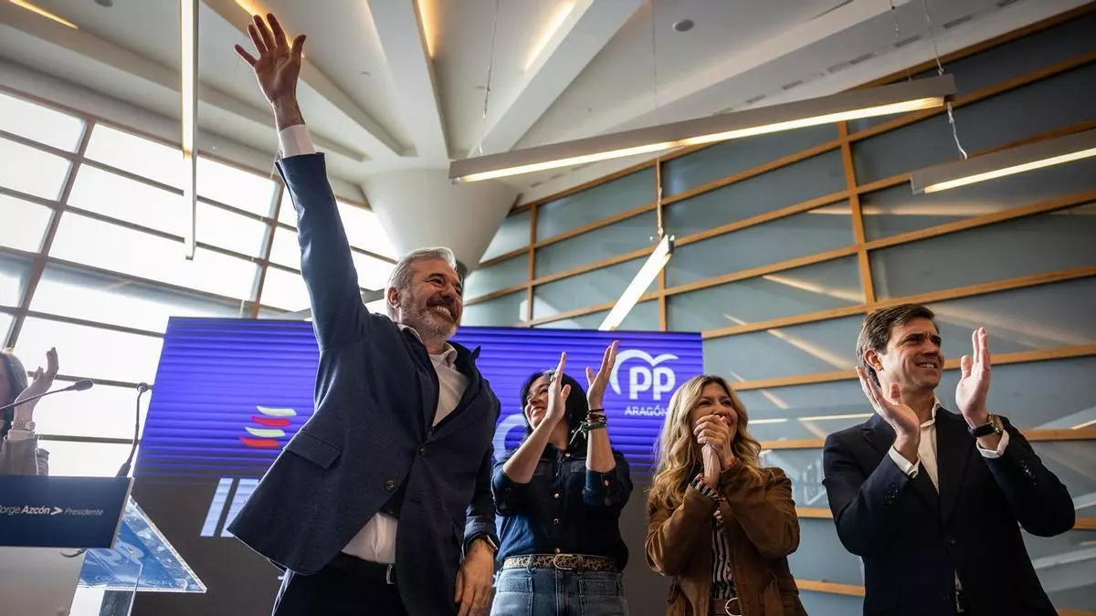 Encuesta CIS: El PP ganaría las elecciones en Aragón sin mayoría absoluta, el PSOE bajaría y Vox tendría la llave