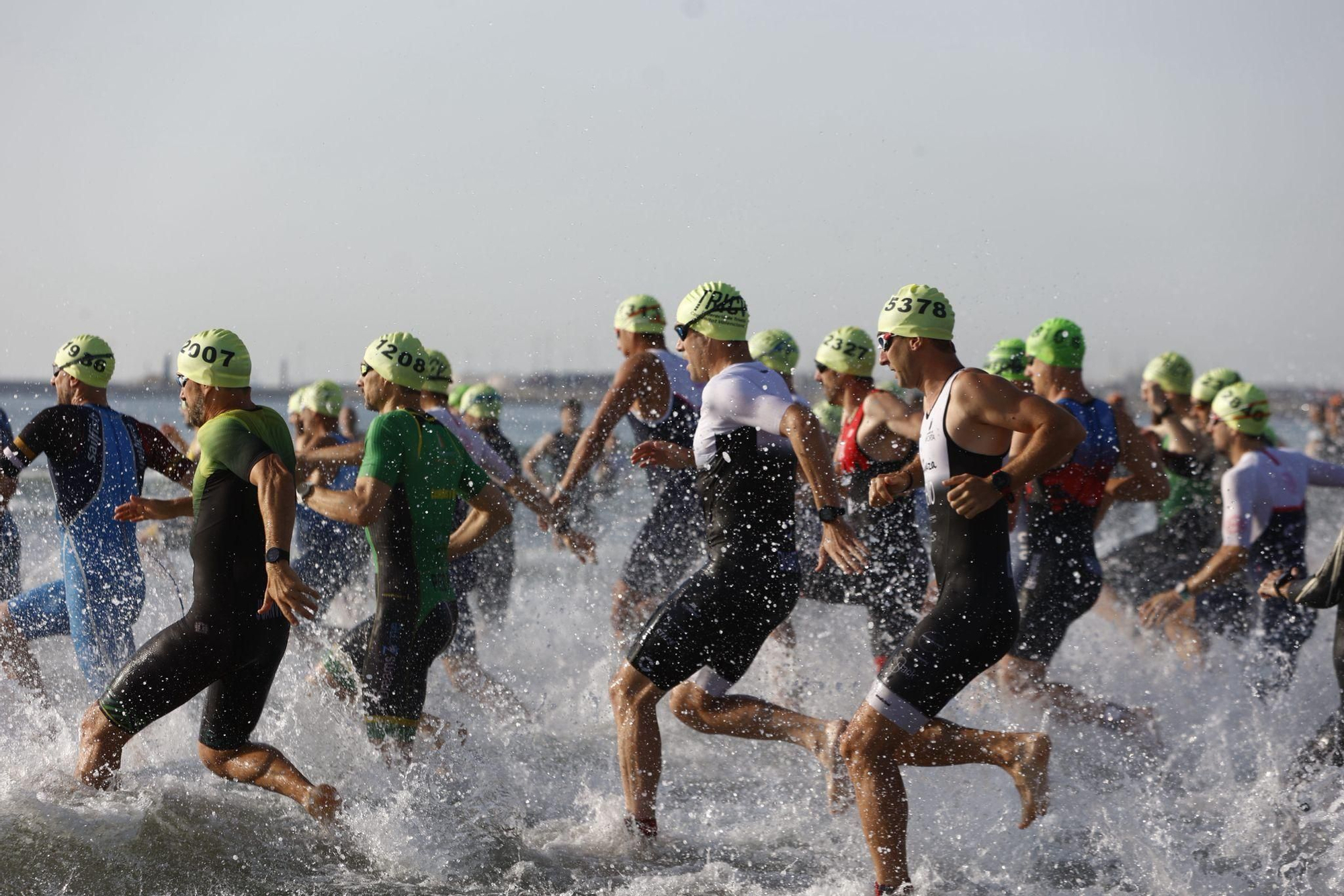 Las mejores imágenes del Mediterránea Triatlón de València