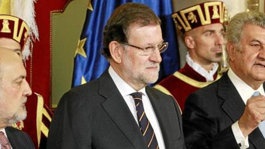 El president del Congrés dels Diputats, Jesús Posada, fent el seu discurs del dia de la Constitució, al costat de Mariano Rajoy i del president del TC, Francisco Pérez de los Cobos