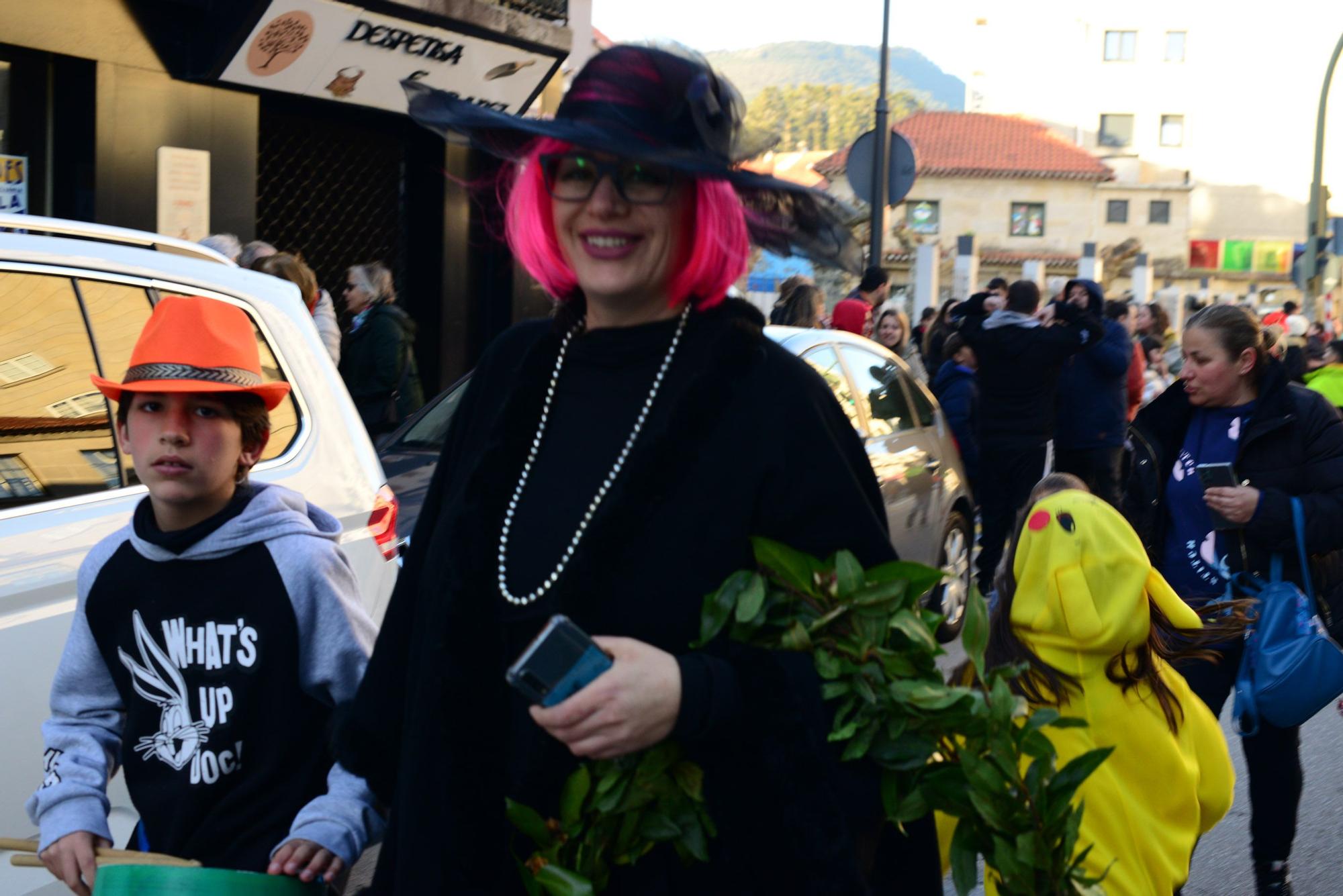 Moaña "llora" el fin del carnaval con el Enterro da Sardiña