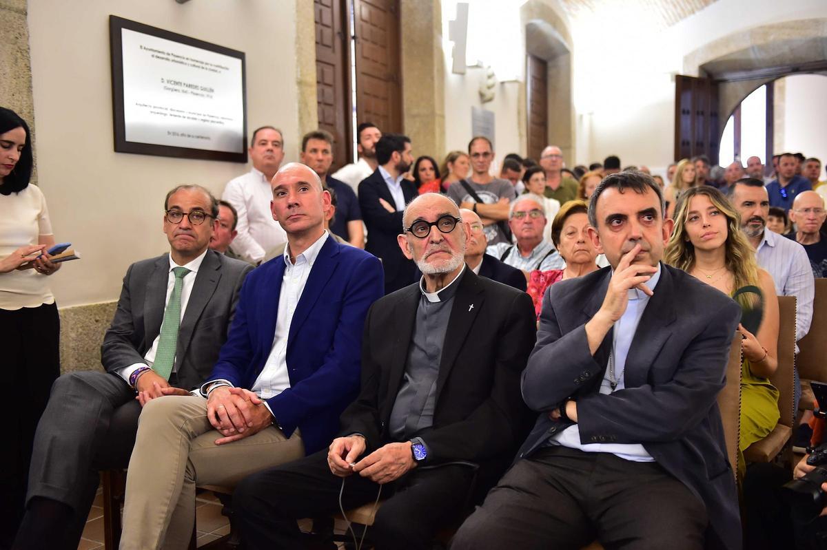 Fotogalería | Toma de posesión de David Dóniga como alcalde de Plasencia