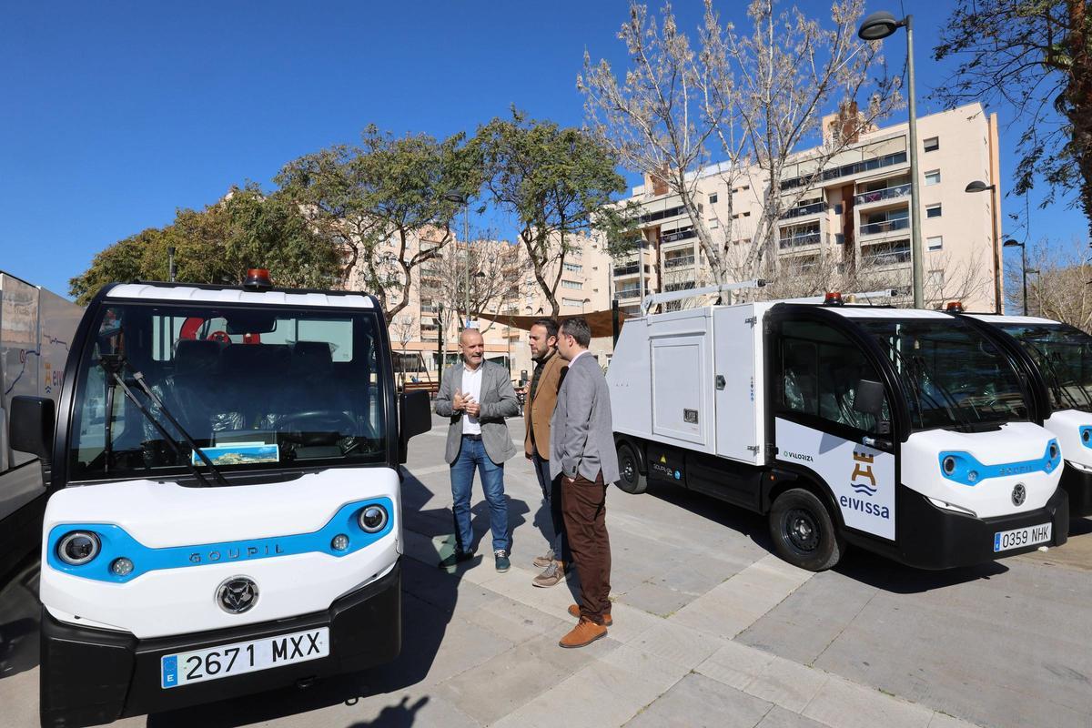 Galería: el Ayuntamiento de Ibiza presenta nueva maquinaria de limpieza viaria