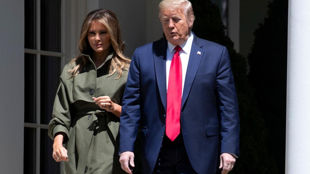 Melania Trump junto a Donald Trump en el Día de la tierra