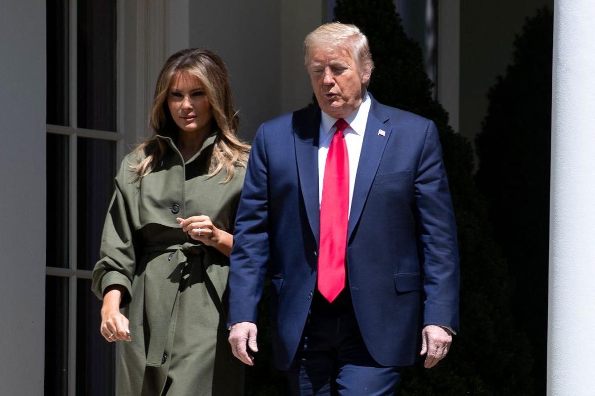 Melania Trump junto a Donald Trump en el Día de la tierra