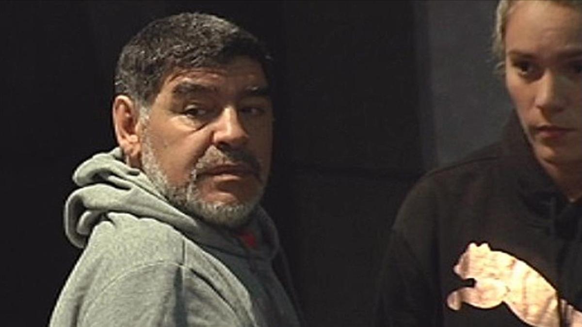 Maradona y su pareja en Madrid