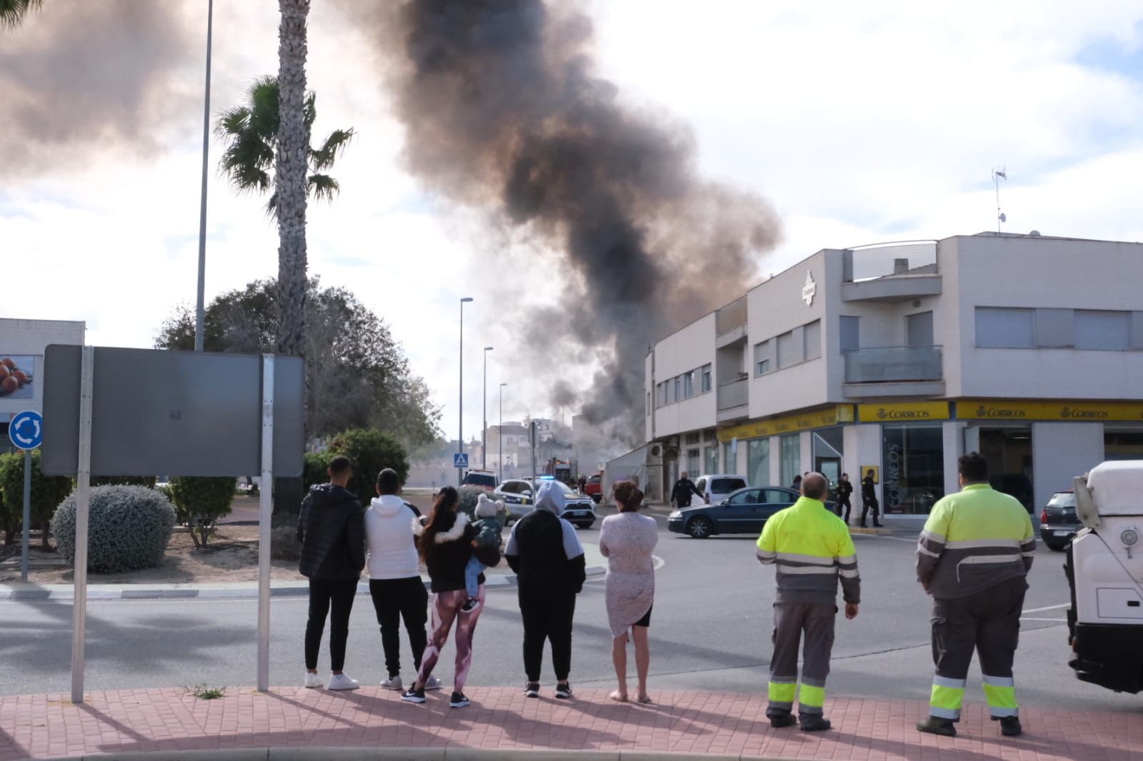 Así ha sido el incendio de una casa en Benejúzar