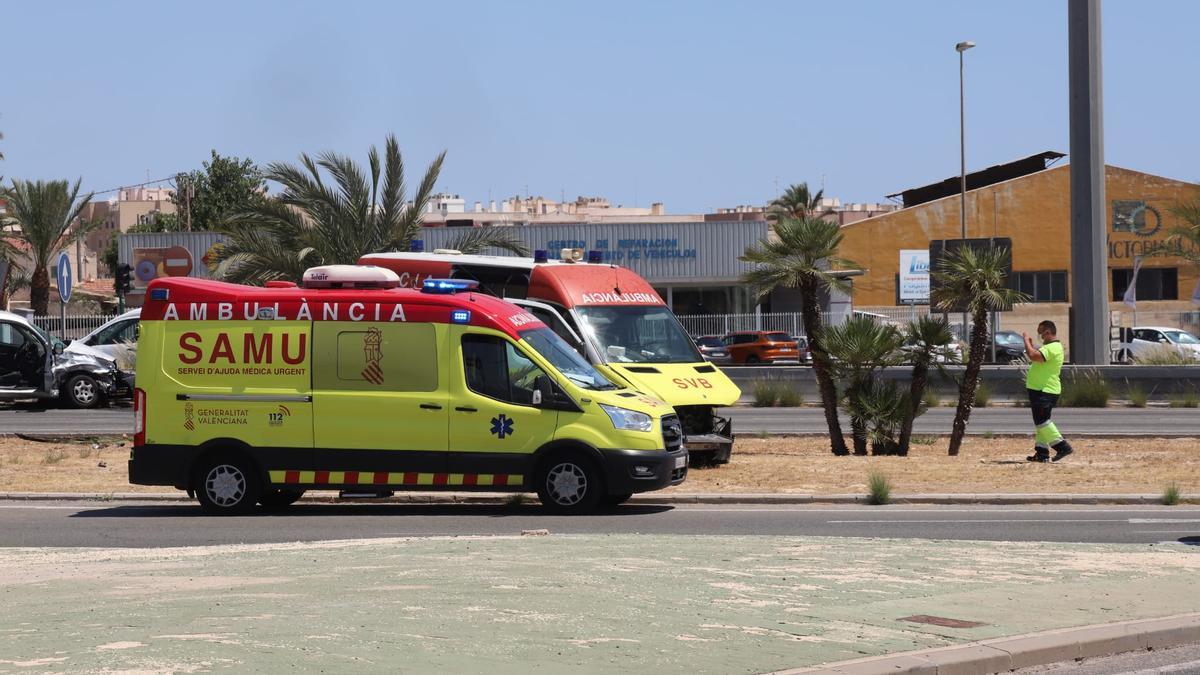 Dos ambulancias SAMU sin médico el primer día de agosto en la provincia de Alicante