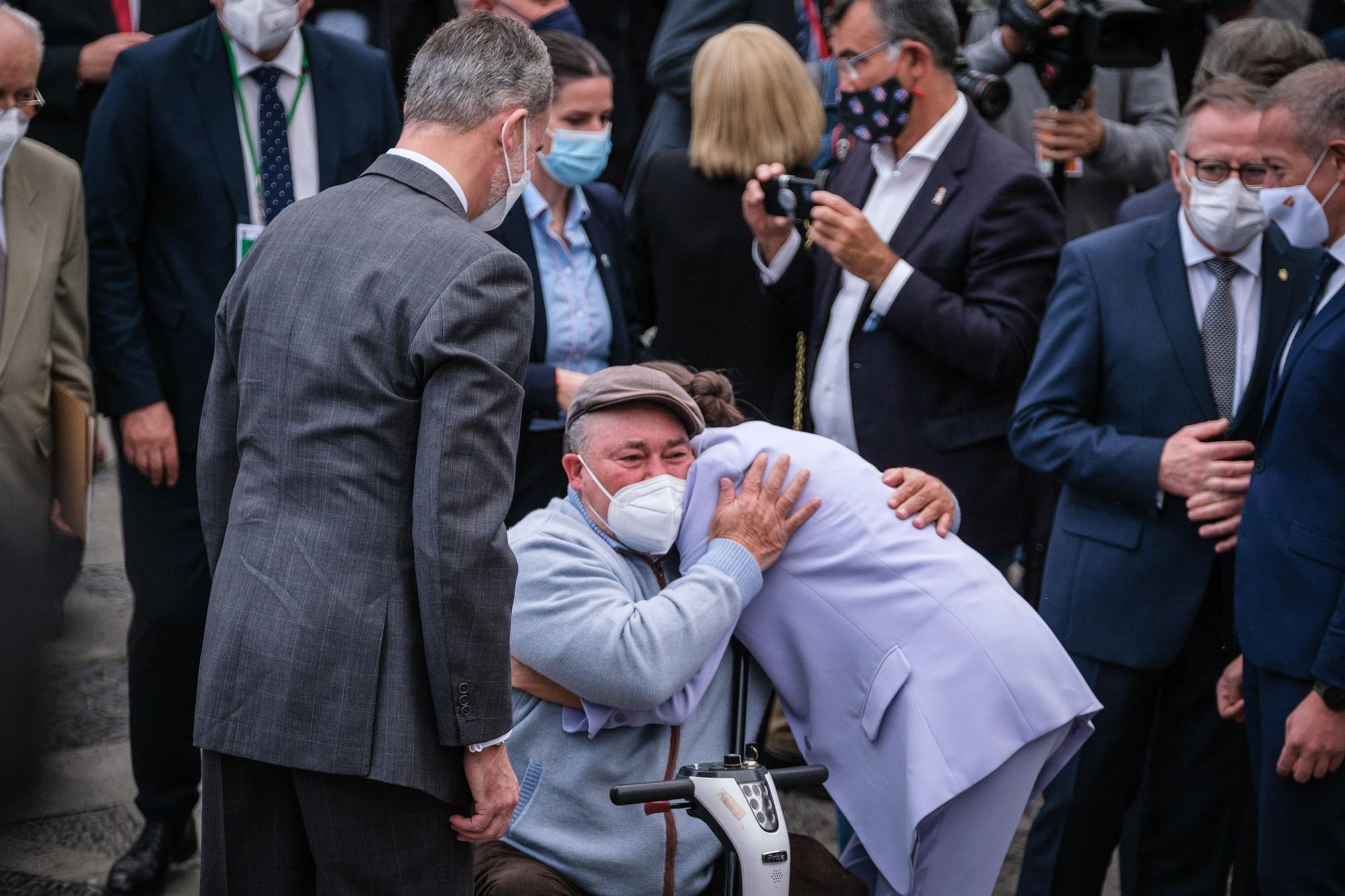 Visita del Rey y los presidentes de las comunidades a La Palma al acto de homenaje a los palmeros