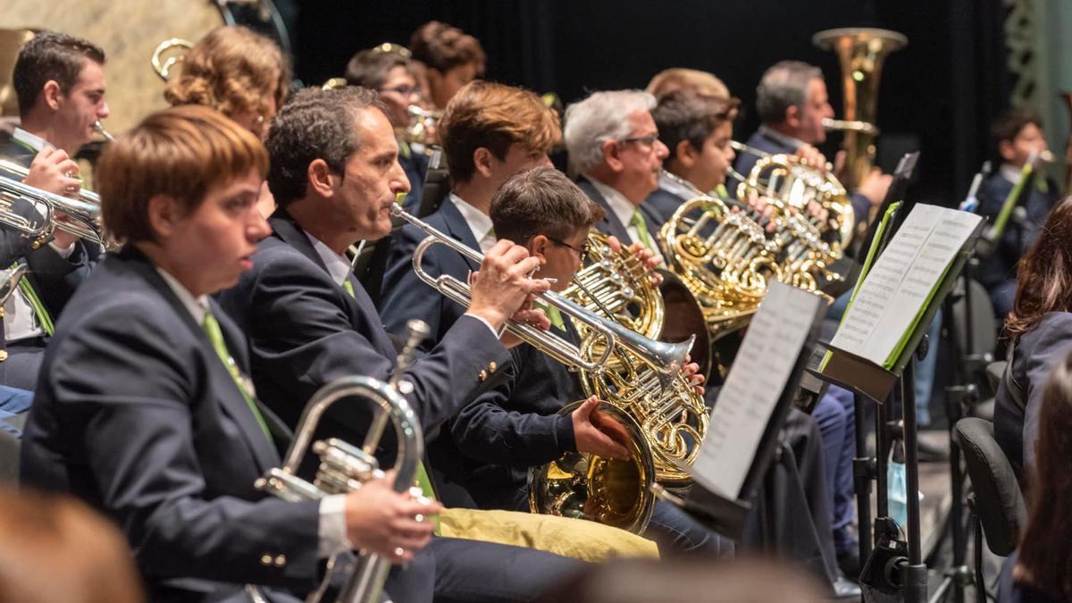 Imagen de una actuación de la banda del Ateneu Musical Schola Cantorum de la Vall d&#039;Uixó.