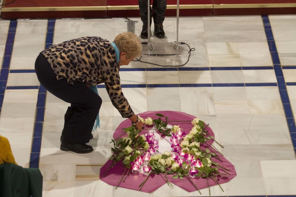 Homenaje a las víctimas de la violencia de género