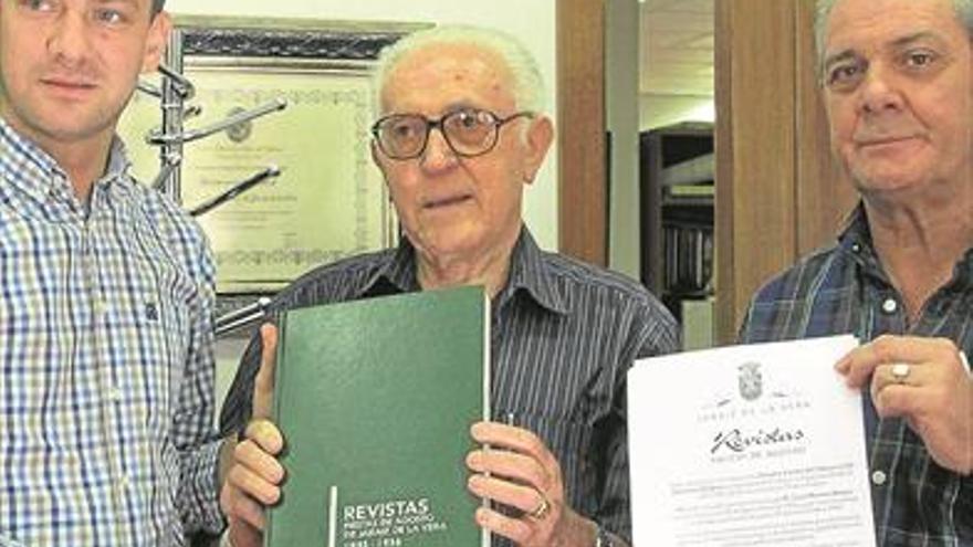 La biblioteca municipal suma a su archivo una colección de revistas de las ferias