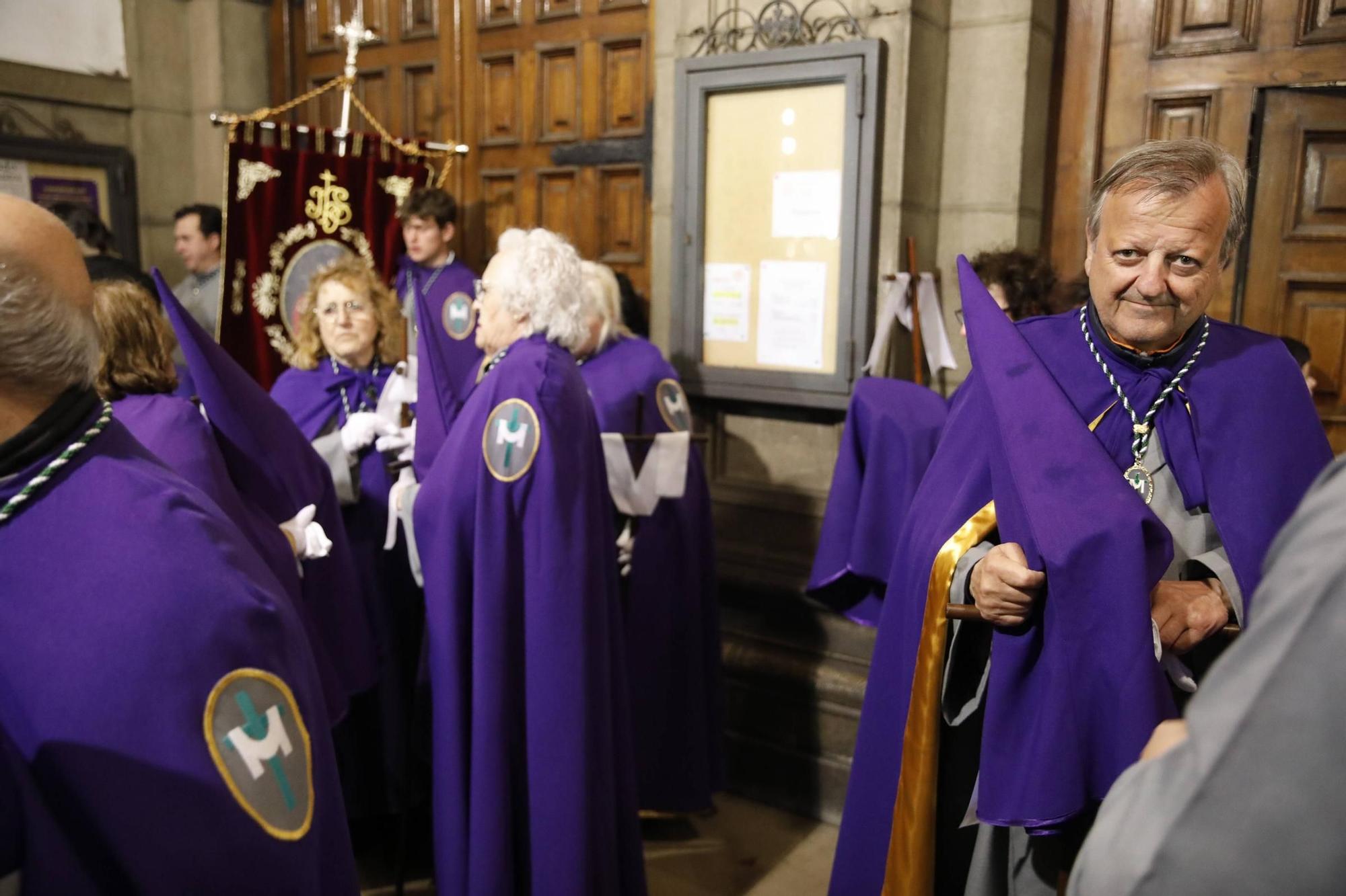 El mal tiempo obliga a suspender la procesión del Encuentro en Gijón