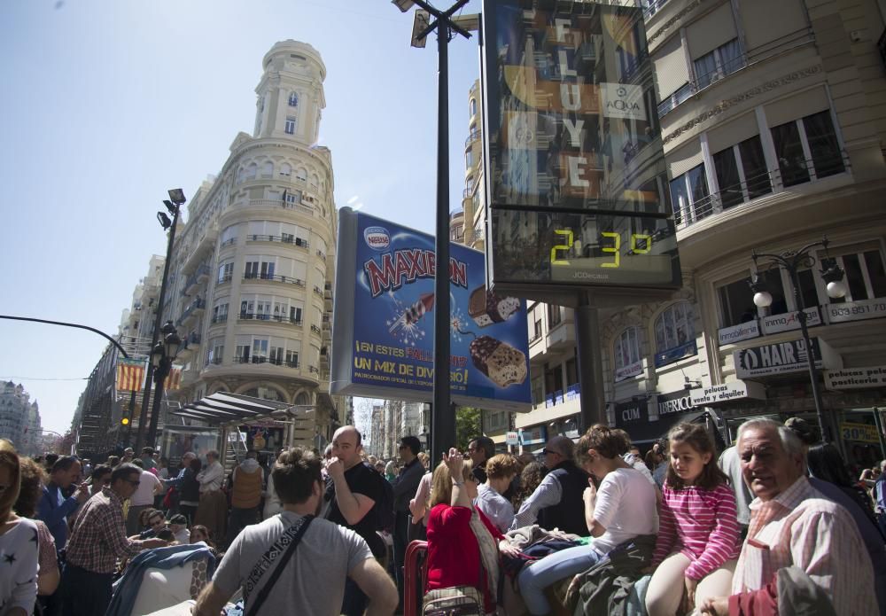 Búscate en la mascletà del 18 de marzo