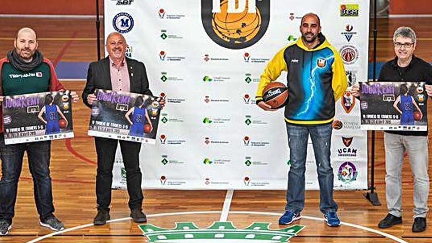 La presentació del torneig, al pavelló de Saioners.