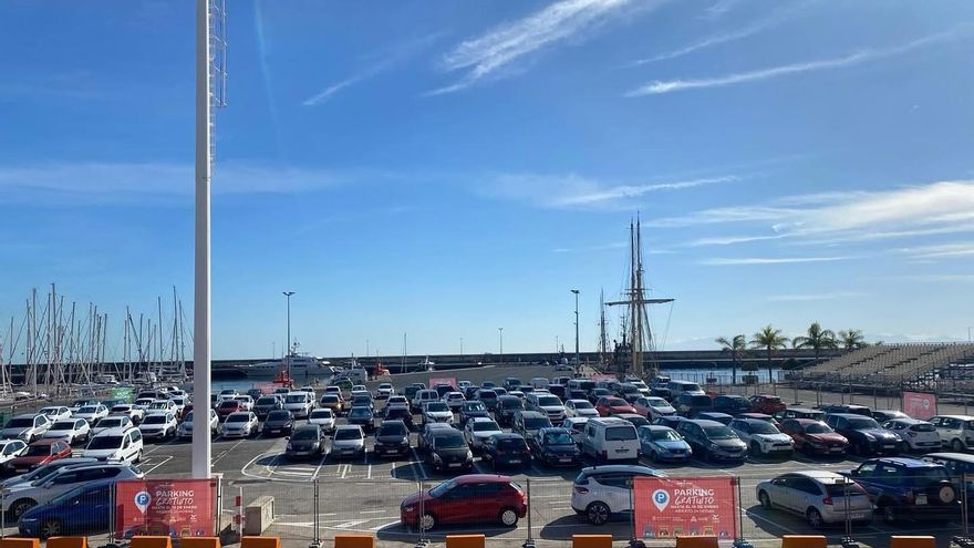 Últimos días para aparcar gratis en la explanada del Puerto de Santa Cruz