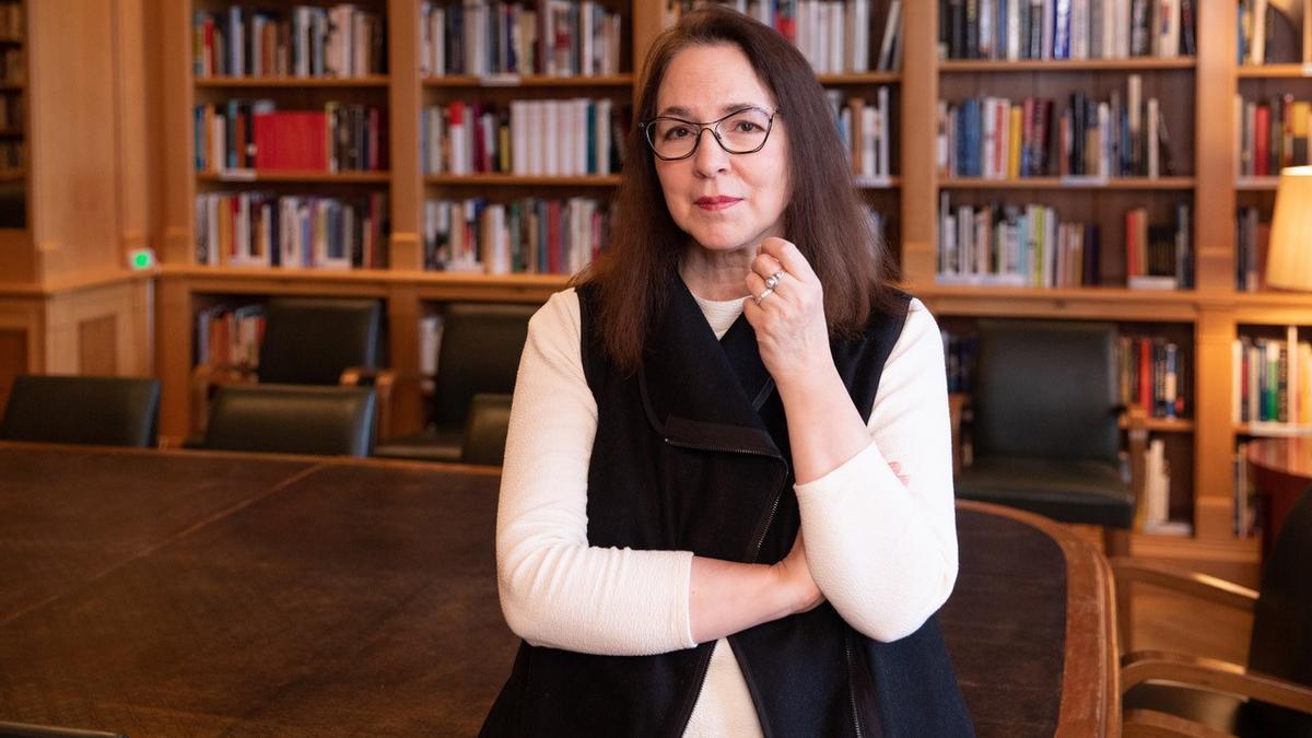 La escritora Lorrie Moore, autora de la novela 'Si este no es mi hogar, no tengo un hogar', fotografiada en la American Academy, en Berlín