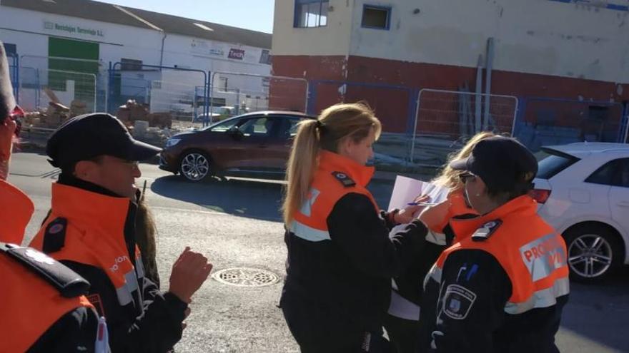 Imagen de un despliegue de voluntarios de Protección Civil en la búsqueda de un desaparecido en enero pasado