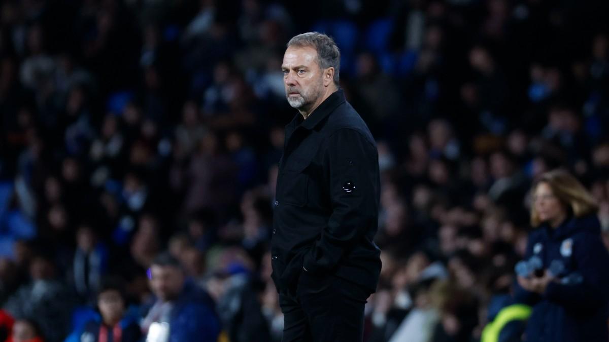 Hansi Flick, en el campo de la Real Sociedad