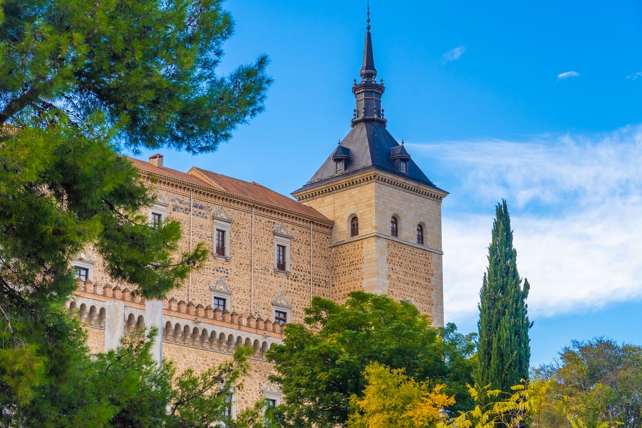 El Alcázar de Toledo, una fortificación de piedra histórica situada en la parte más alta de Toledo, Castilla-La Mancha, España. Una vez un Palacio Romano, reconstruido por los visigodos.